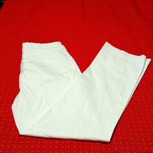 Polo Golf by Ralph Lauren Cotton Twill with stretch white trousers.